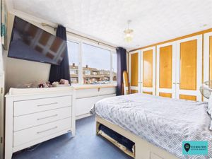 Bedroom- click for photo gallery